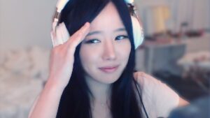 i'm his side monitor girl