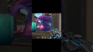Valorant ace using raze on breeze
